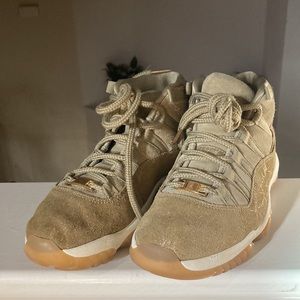 Air Jordan 11 Retro neutral olive